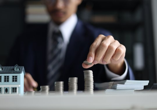 Italien segrar över internationella investerare.