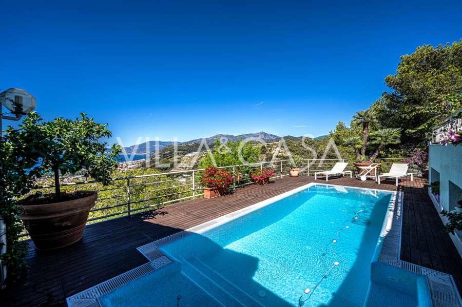 Villa med panoramautsikt över Monaco i Bordighera