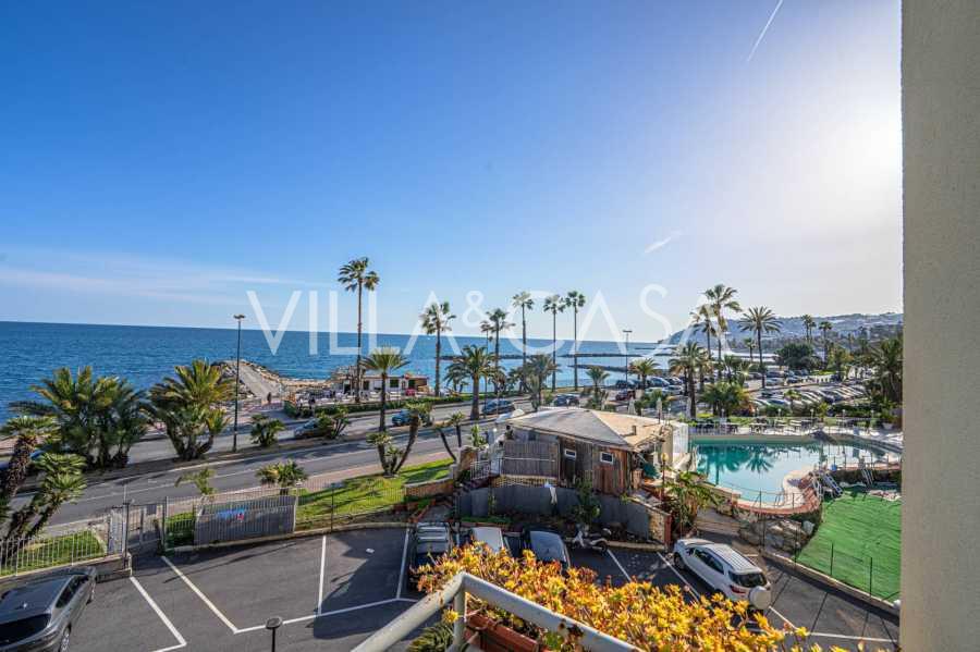 Lägenhet vid stranden i Sanremo