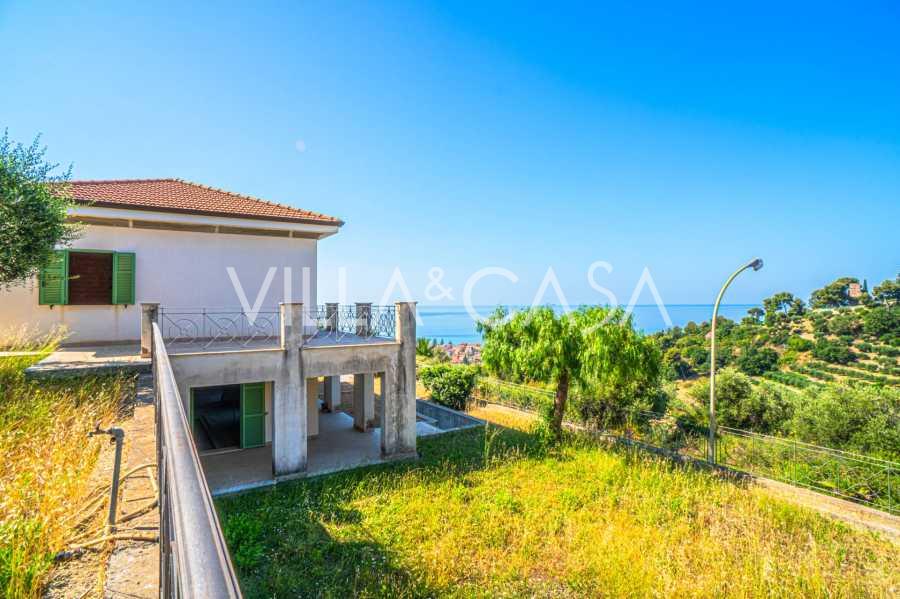 Modern villa i Bordighera