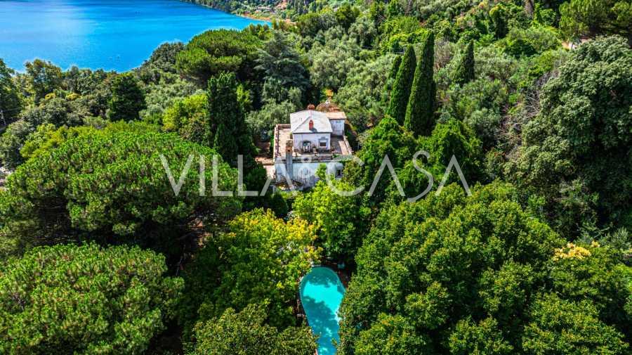 Exklusiv villa i Castel Gandolfo vid Albano-sjön