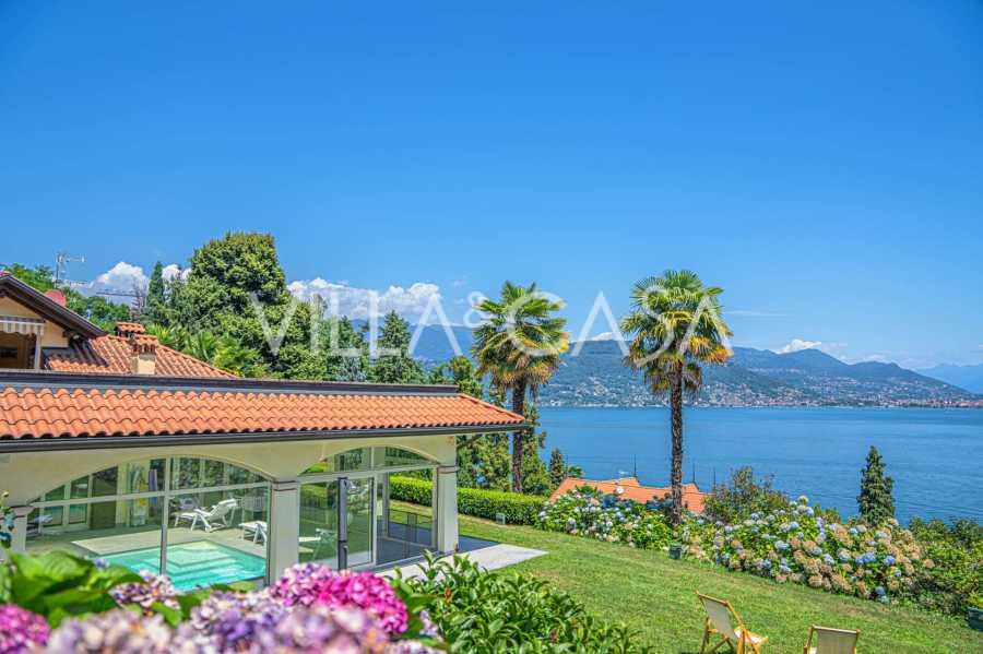 Exklusiv villa vid Lago Maggiore till salu