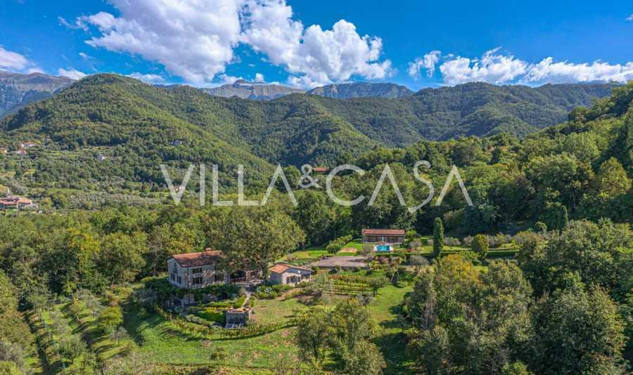 Lyxvilla i Bagnone, Toscana, till salu