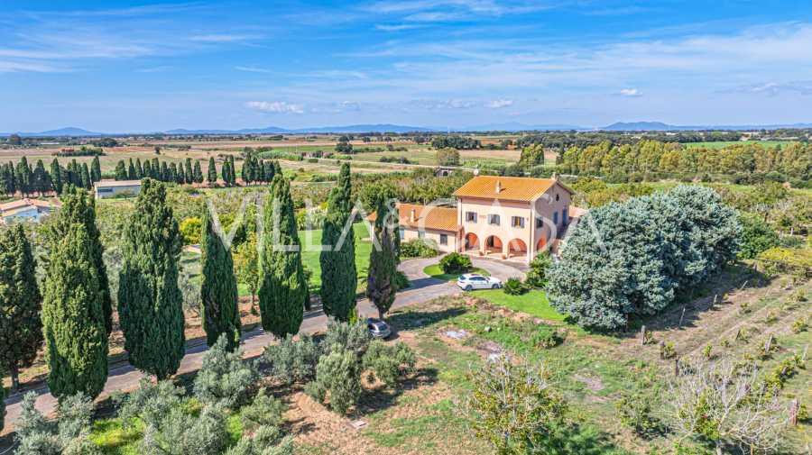 Bondgård till salu i Tarquinia