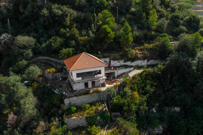 Byggande av en villa på 300 kvm i staden Ventimiglia.