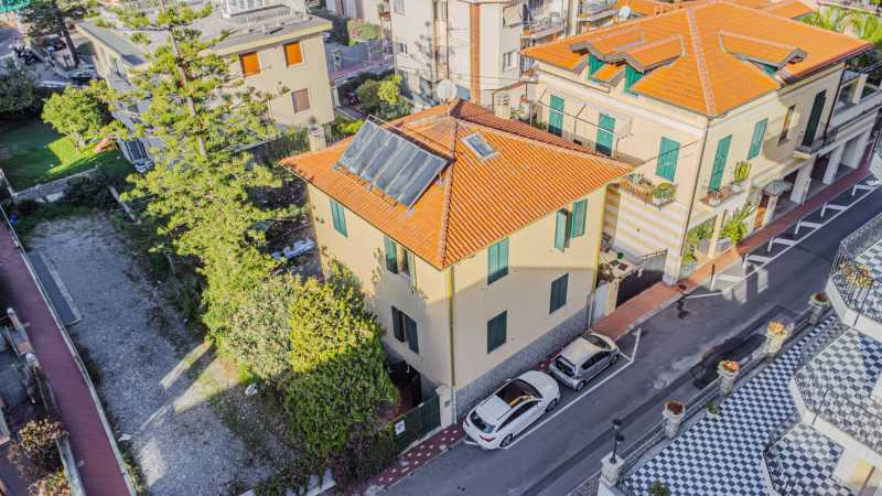 Villa i Bordighera i centrum