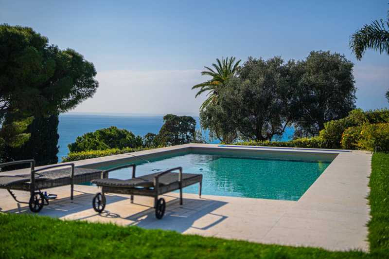 Modern villa i Bordighera