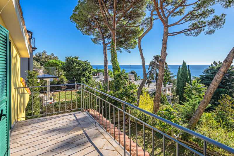 Exklusiv villa till salu i Sanremo