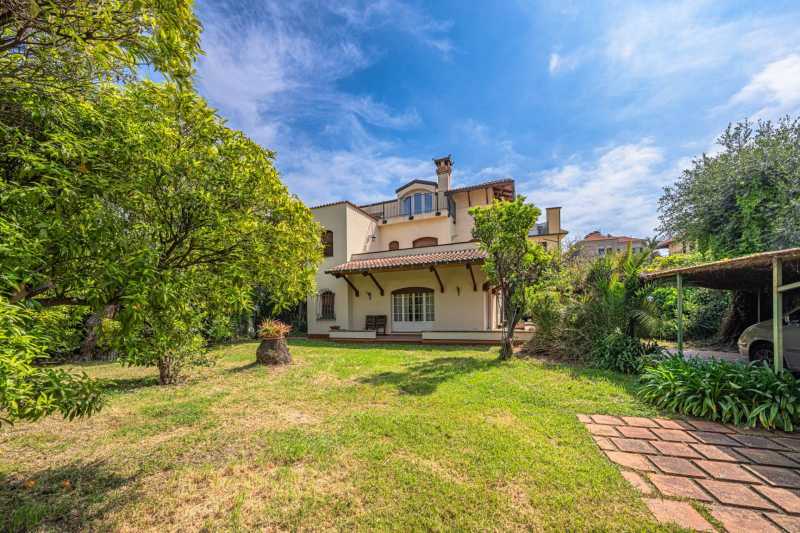 Villa vid havet i Bordighera till salu