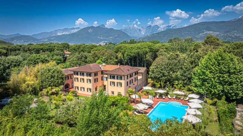 Till salu fantastisk hotell-villa vid Toscanas kust
