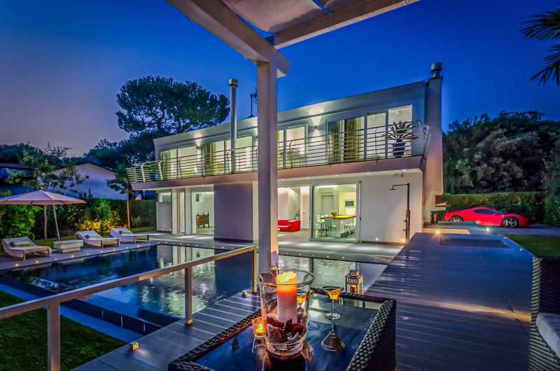 Ny villa till salu vid kusten nära Forte dei Marmi