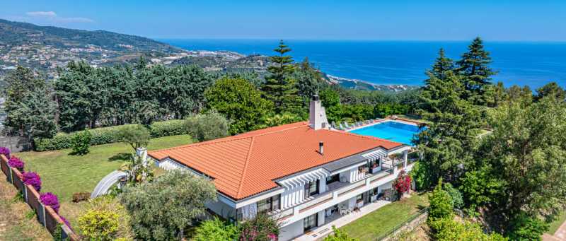 Lyxvilla i Sanremo till salu