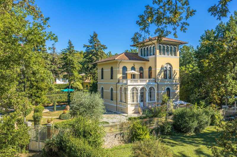 Till salu Elitisk herrgård i Toscana, Lucca