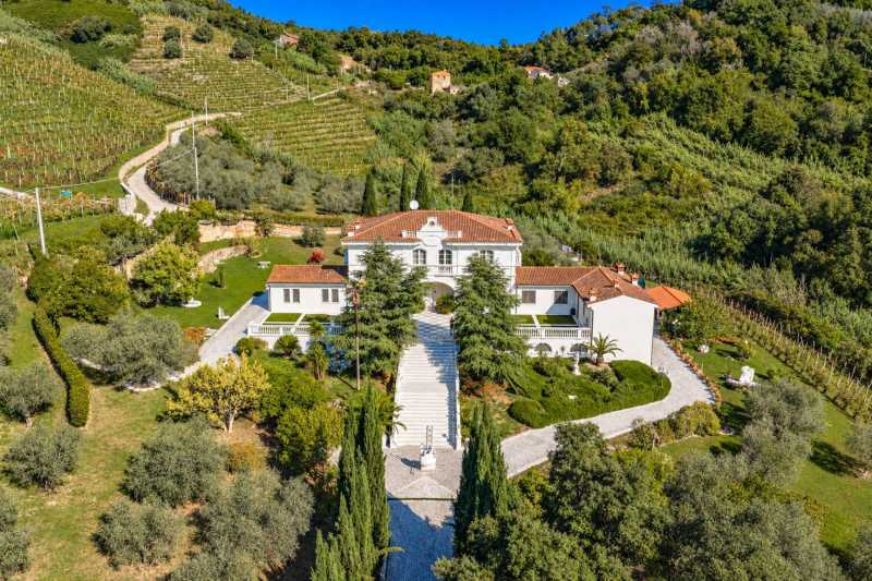 Till salu lyxig villa i Toscana, Massa