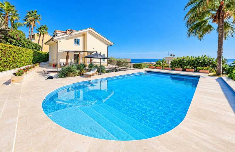 Lyxvilla i San Remo till salu