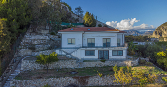 Villa vid havet i Ventimiglia - till salu