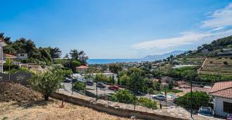 Modern villa i Bordighera