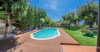Uthyrning av en villa med havsutsikt i Bordighera