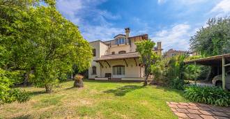 Villa vid havet i Bordighera till salu