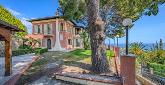 Till salu lyxig villa i Ventimiglia
