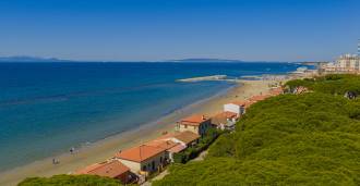 Fastighet vid första strandlinjen i Follonica