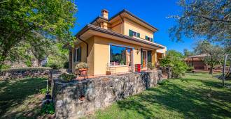 Villa i Carrara till salu