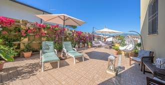 Till salu stiligt hotell i Lido di Camaiore