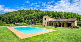 Villa i Toscana, nära Lucca, till salu