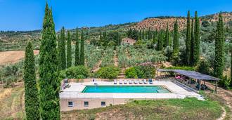 Villa med romarv i Toscana till salu