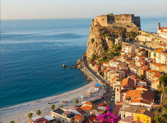 Kalabrien är en turist- och semesterort i Italien