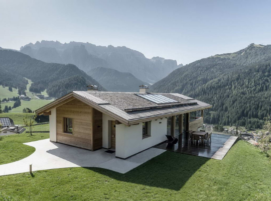 Bor i Italien med utsikt över naturen 2021